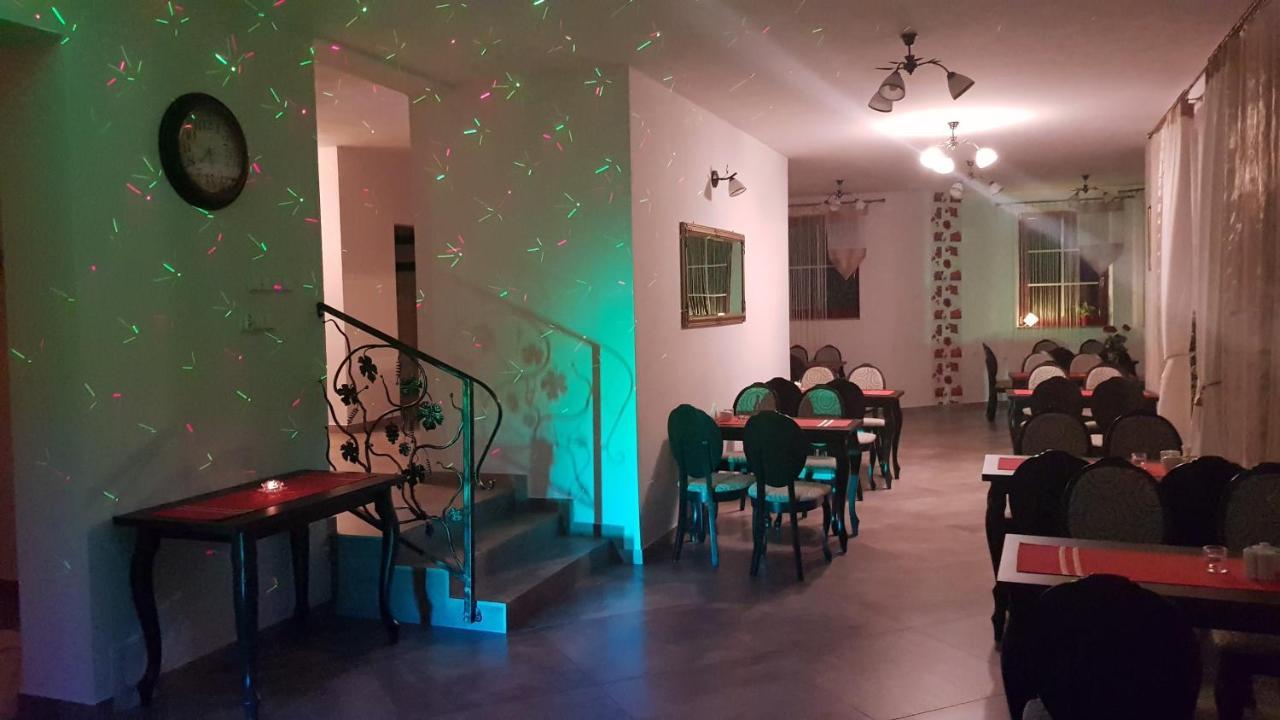 Potok 5 Hotell Zloczew Eksteriør bilde